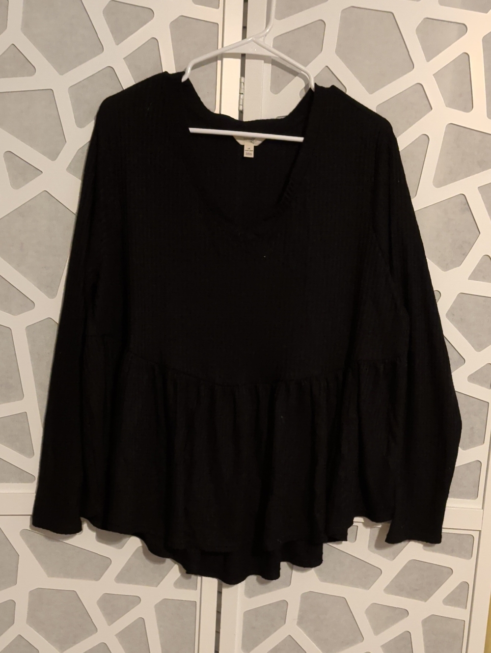 Terra & Sky Black V-Neck Peplum Tunic
